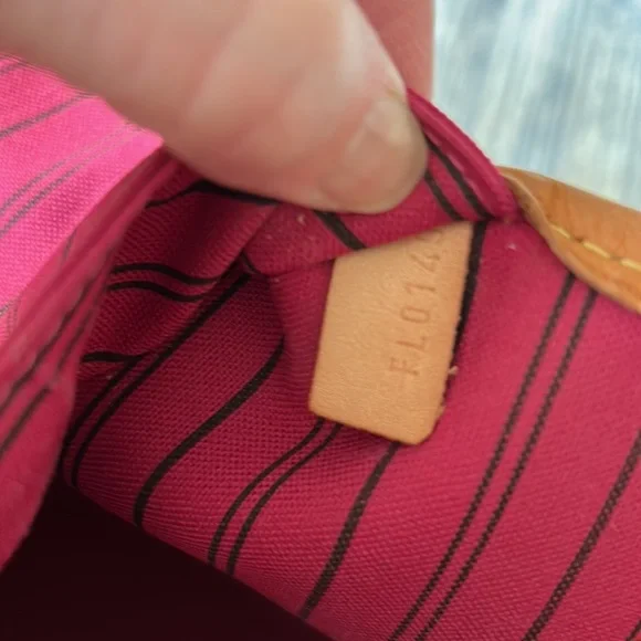 Louis Vuitton Neverfull GM 2019. 💯 Authentic 👜 - Picture 14 of 16